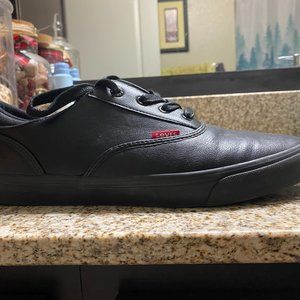 Levi's shoes Size :11 Color: Black